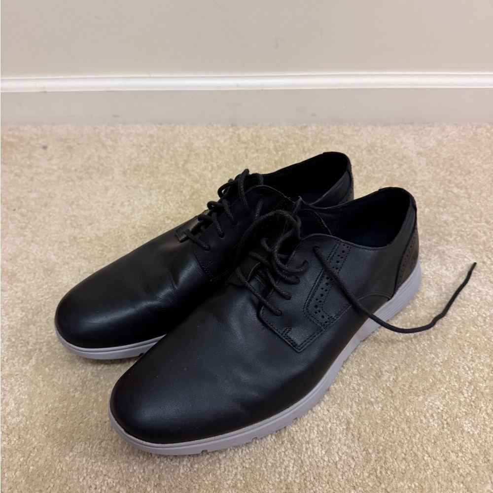 Timberland Black Leather Oxfords with Gray Soles